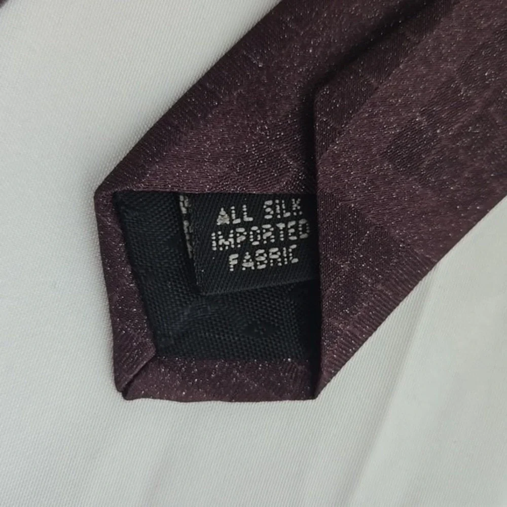 Kenneth Cole Reaction brand kenneth